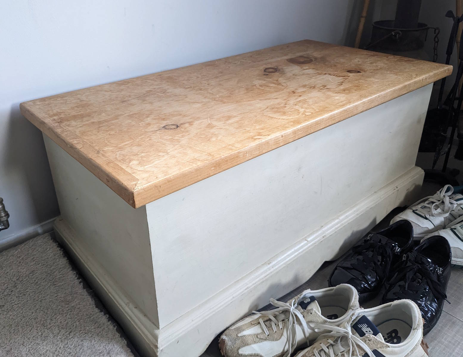 wooden chest needing upcycled and painted